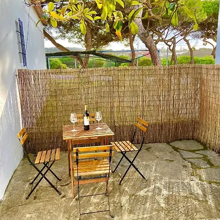 Pine & Apple Sintra House Colares