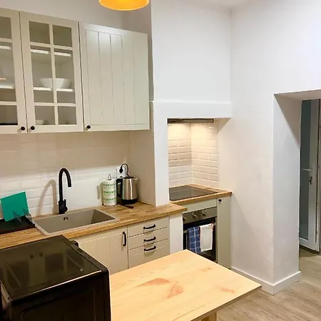 Pine & Apple Sintra House Colares